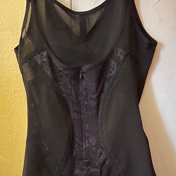 BRAND NEW, Superform Ultra Slimming Black Bodysuit. Extra Firm Control - Picture 10 of 10